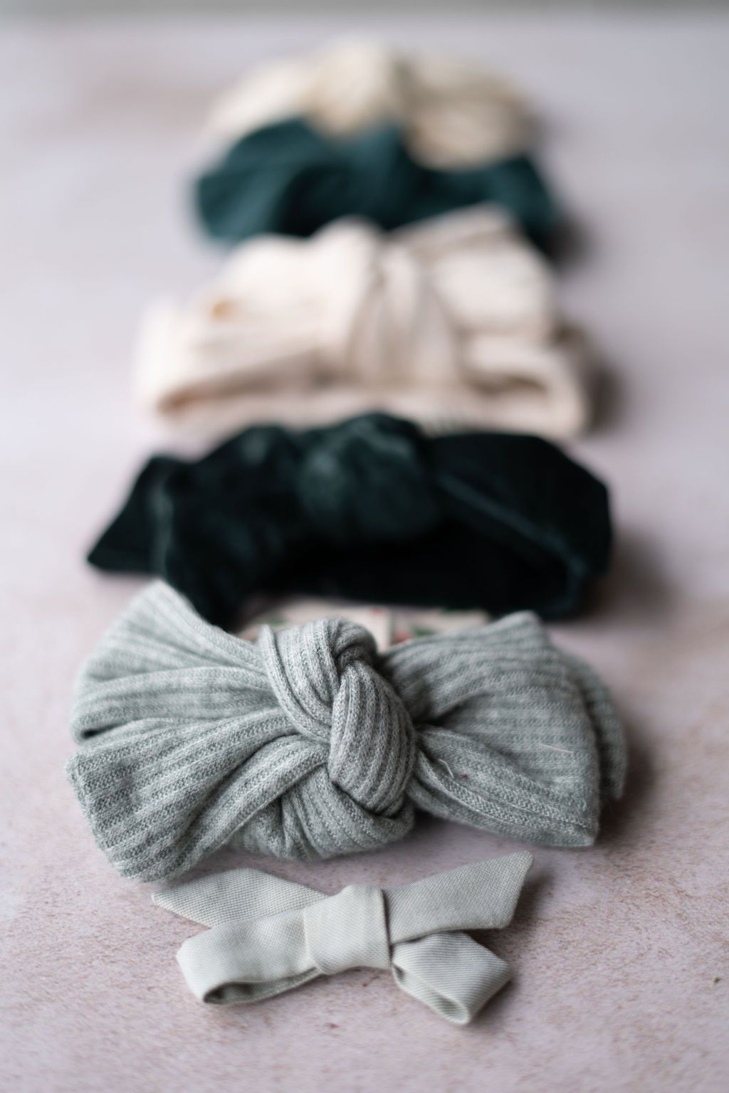 Oversize Top Know Headband Bow